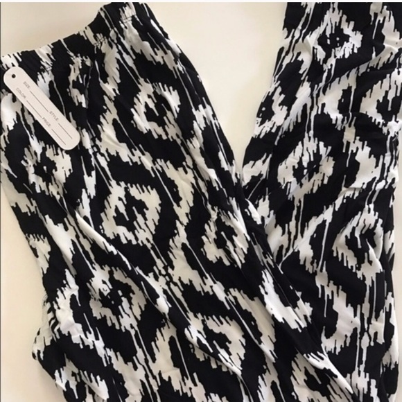 SOLD OUT - Picture 2 of 6